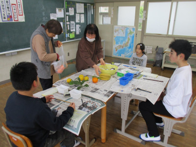 土居満紀さんによる絵手紙教室 (2)