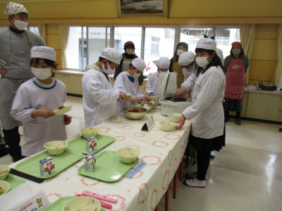 川滝小学校との交流 (56)